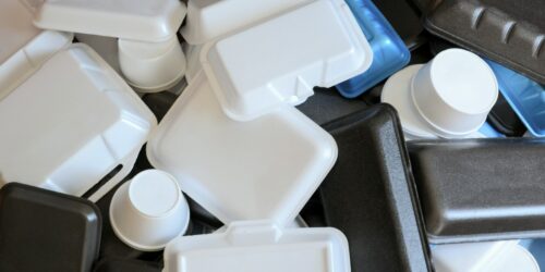 Kiedy opakowania styropianowe to dobra alternatywa dla opakowań z plastiku?