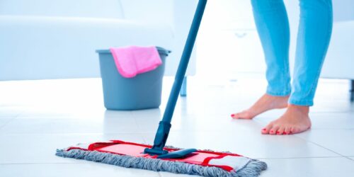 Jakie środki świetnie nadają się do mycia podłóg i wykładzin?