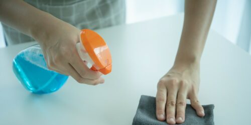 Jakie płyny nadają się do usuwania ciężkich zabrudzeń?